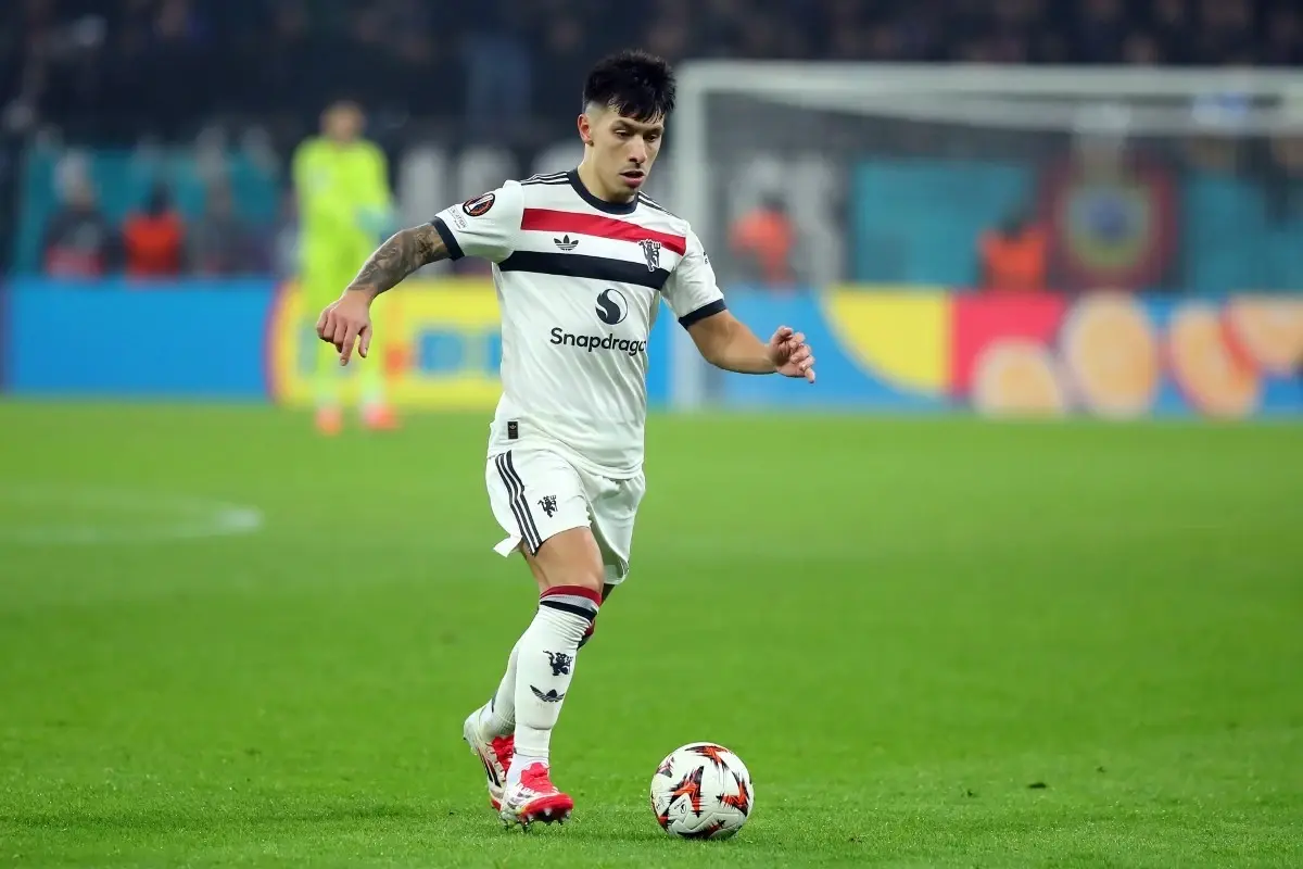 lisandro-martinez-penso-en-dejar-el-futbol-tras-una-grave-lesion-pero-volvio-y-suea-con-el-mundial-2026